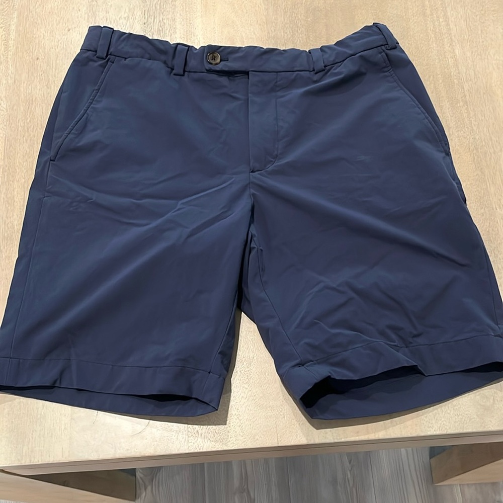Men’s Brooks Brothers tech shorts